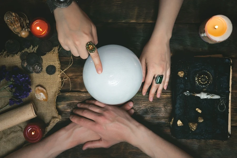 How Psychic Readings Assist In Career And Life Path Choices in Silver Spring, MD